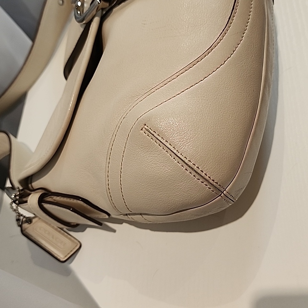 Vintage Coach Soho Flap - Picture 16 of 17